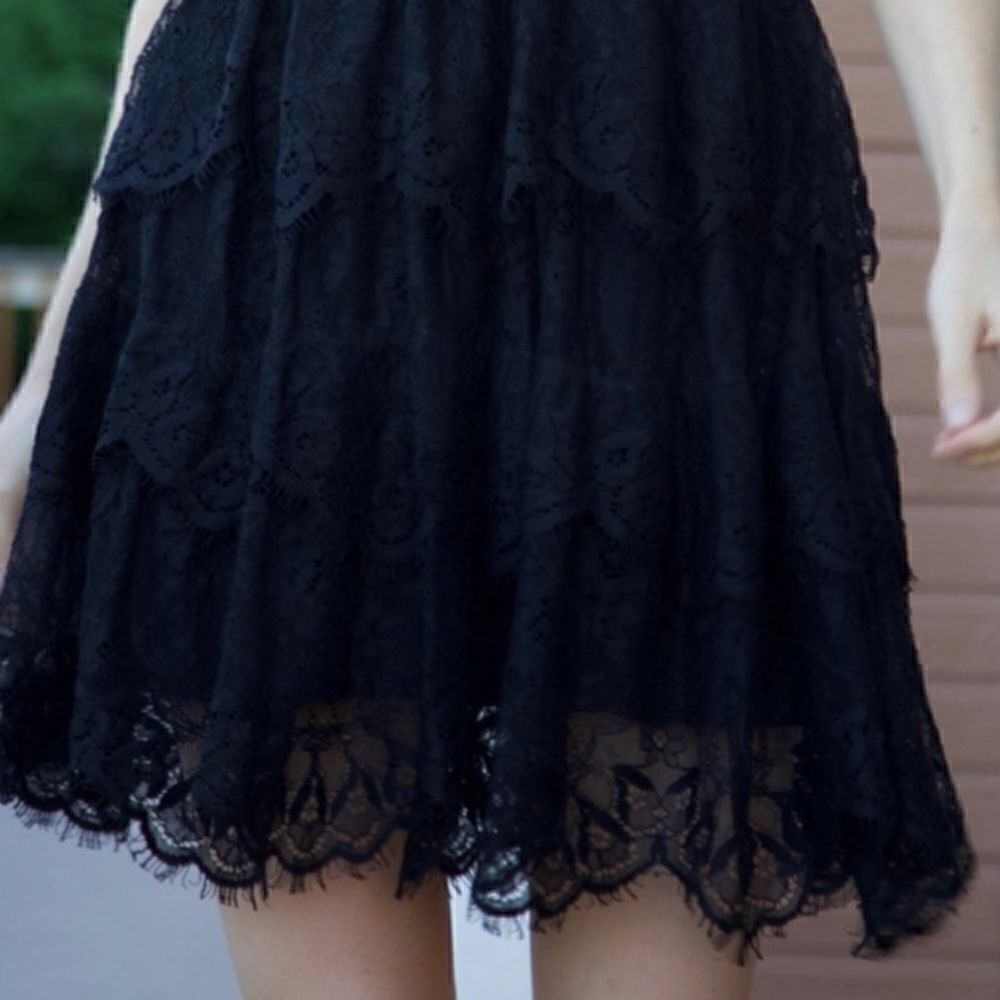 💯 NIGHTCAP Dixie Rose Mini Dress - Picture 3 of 4